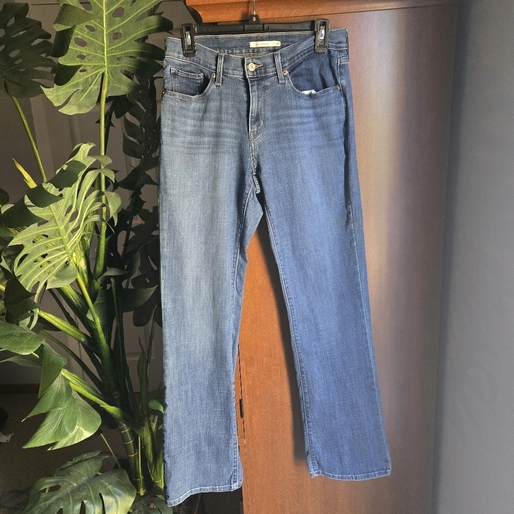 Levi's Women's Curvy Boot Cut Blue Jeans